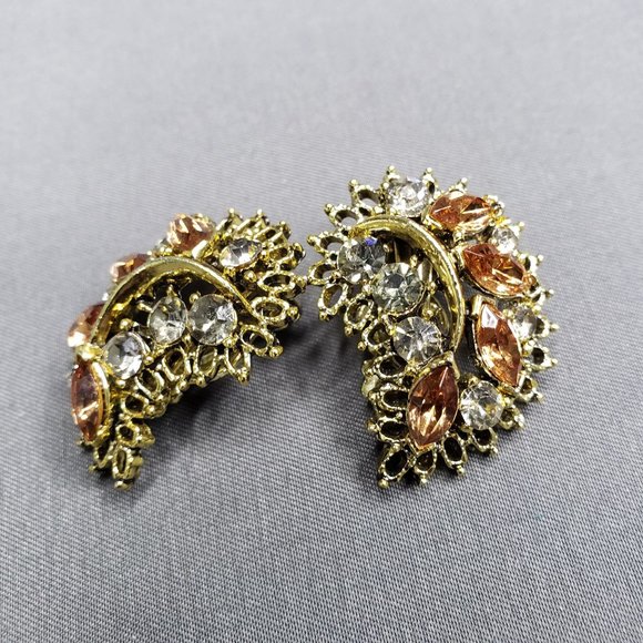 Womens Curved Clip On Earrings Light Brown White Rhinestones Gold Filigree 1" L - Picture 2 of 8